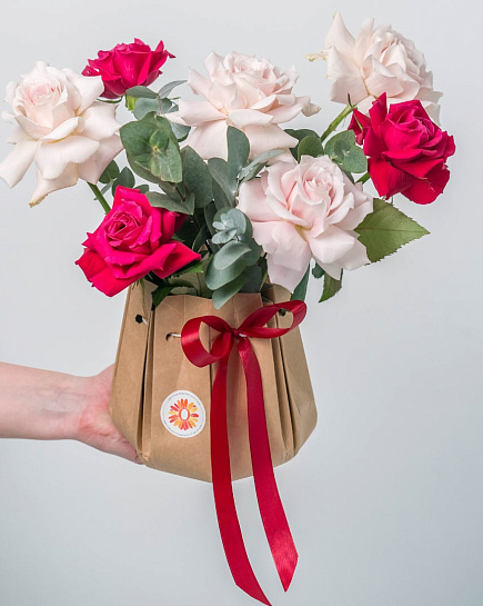 Bouquet of 7 Volumetric roses flowers delivered to Almaty