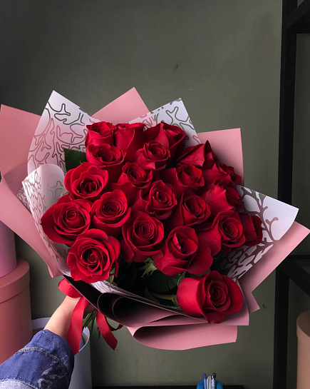 Монобукет из 25 красных голландских роз с доставкой по Астане