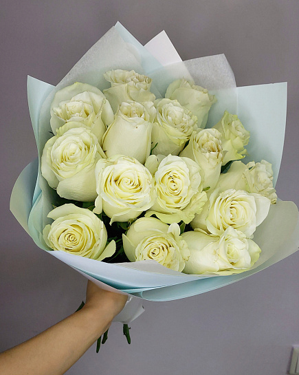 Моно-букет из белых роз с доставкой по Павлодаре