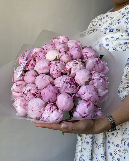 Bouquet of 35 Peonies Sarah Bernard flowers delivered to Astana
