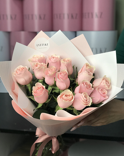 Bouquet of Mono-bouquet of 15 roses (shade to the taste of the florist) flowers delivered to Astana