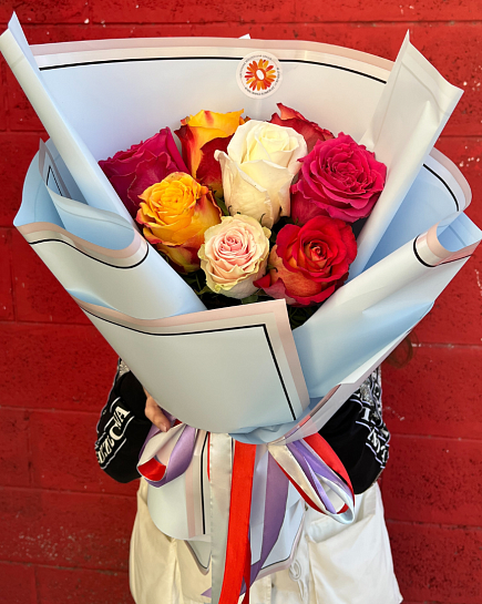 Bouquet of 7 roses holland flowers delivered to Almaty