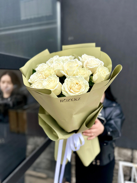 Bouquet of 15 tall roses (70-80cm)