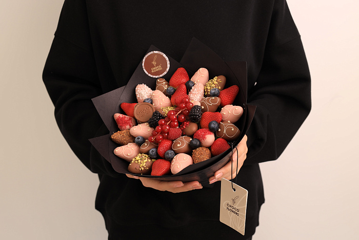 Bouquet S of strawberries in chocolate