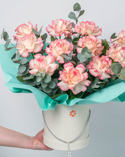 Bouquet of 11 Volumetric roses flowers delivered to Almaty