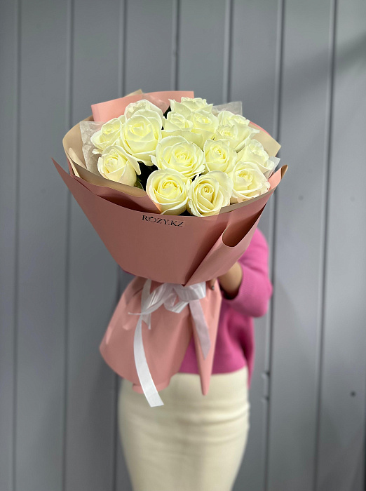 Bouquet of 15 white roses