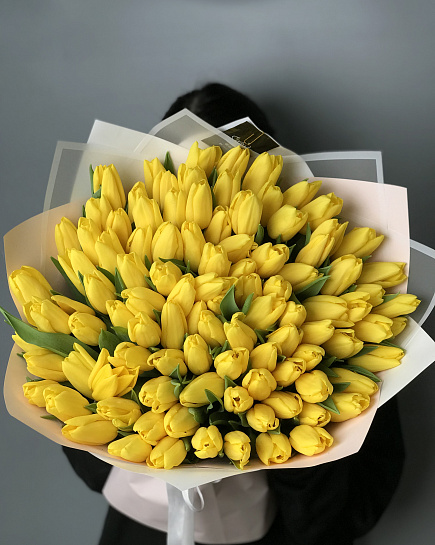 Букет из желтых тюльпан 101 шт  с доставкой по Астане