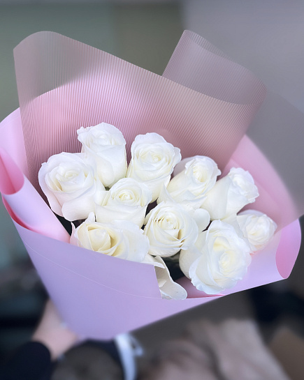 Bouquet of snow white flowers delivered to Kostanay.