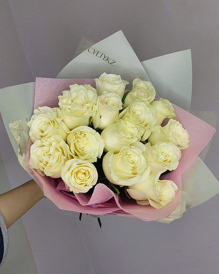 Моно-букет из белых роз с доставкой по Павлодаре