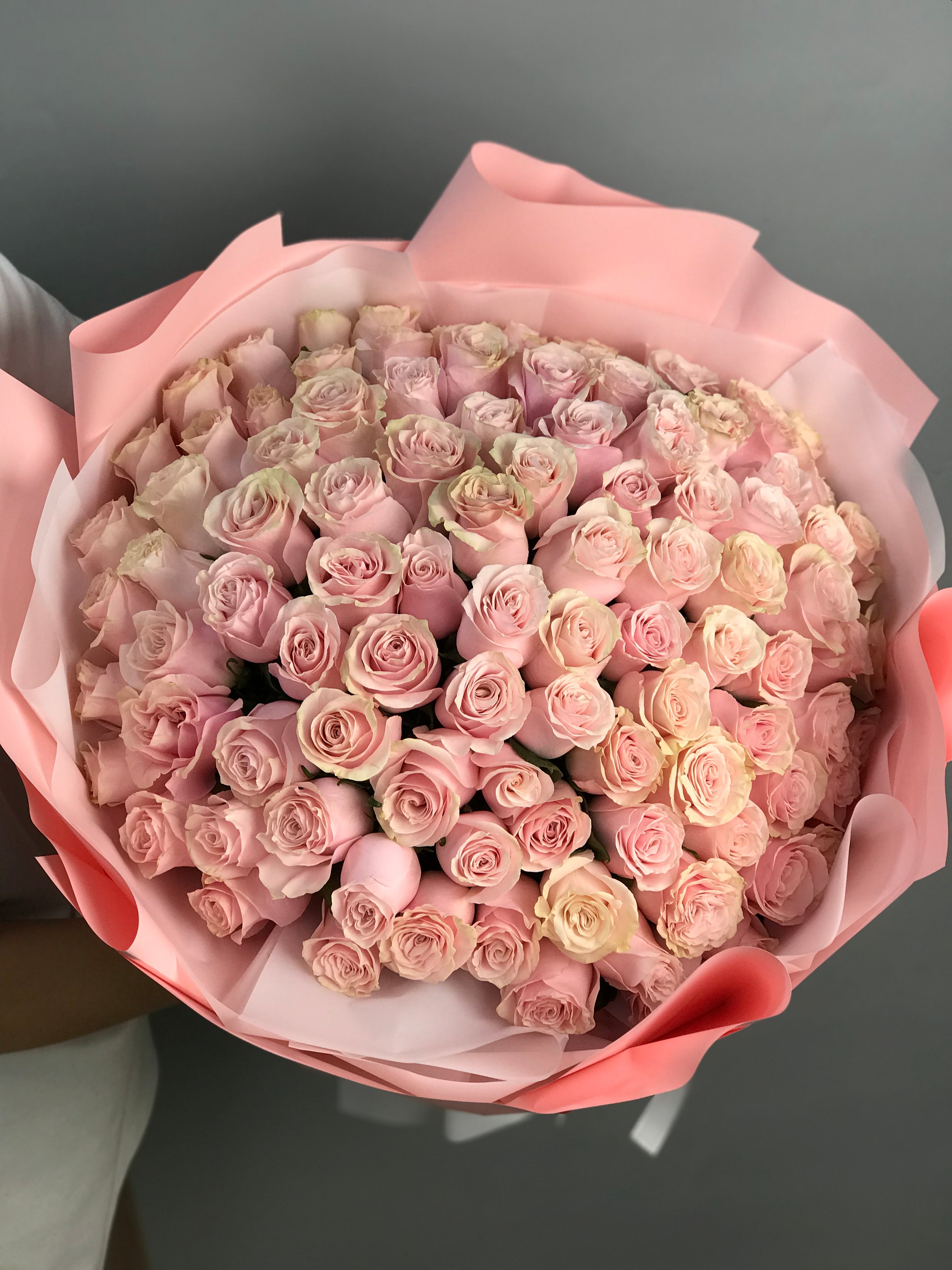 101 роЗ МИКС  (оттенок на вкус флориста) с доставкой по Астане