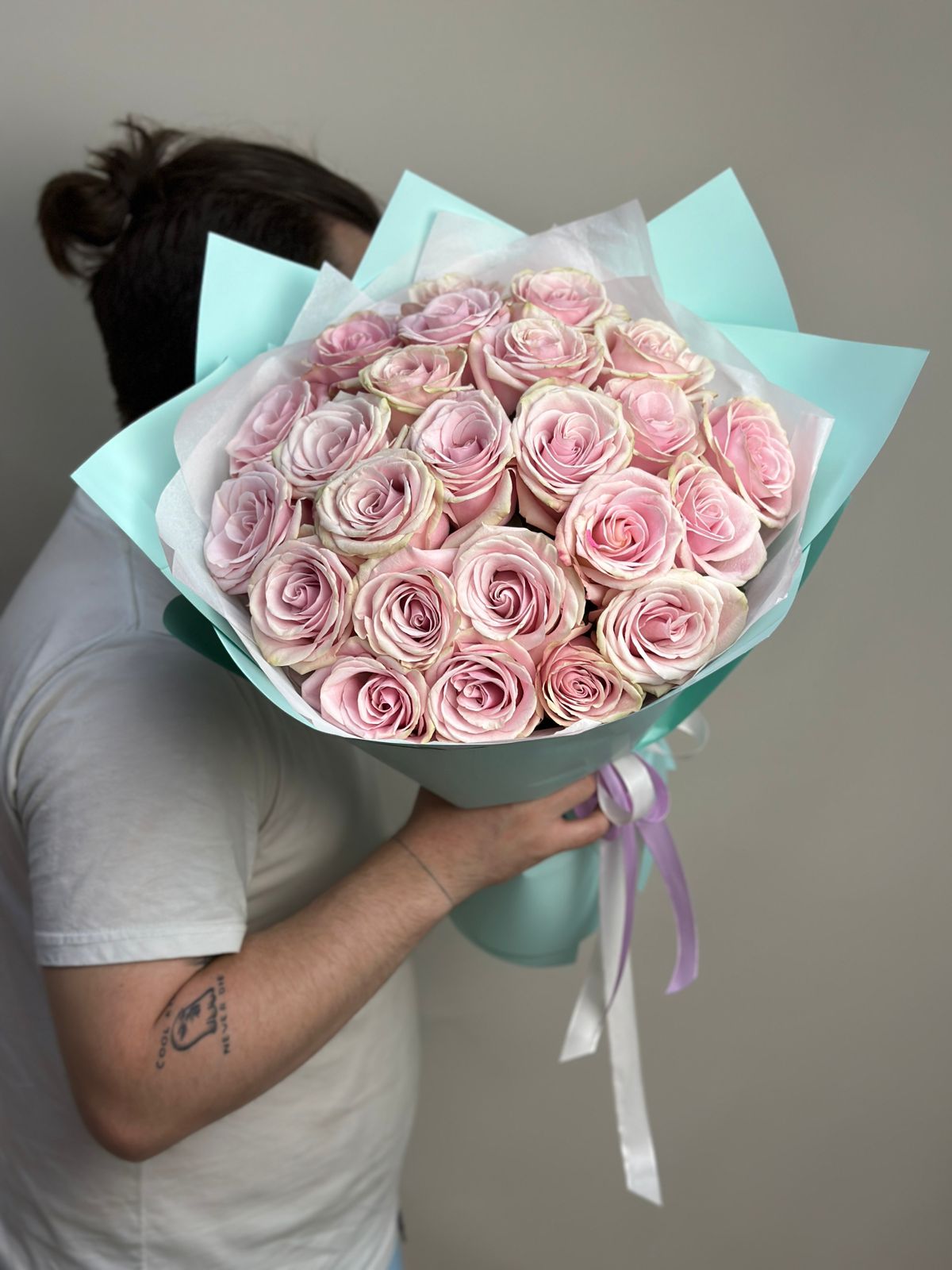 Bouquet of Bouquet of 25 delicate roses (50 cm) flowers delivered to Astana