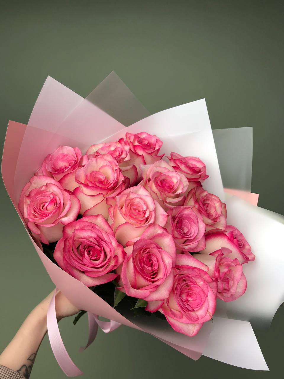 Монобукет из розовых голландских роз 15 шт  с доставкой по Астане