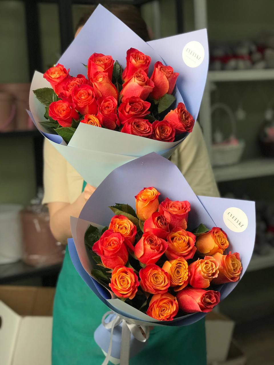 11 роз (оттенок на вкус флориста) с доставкой по Астане