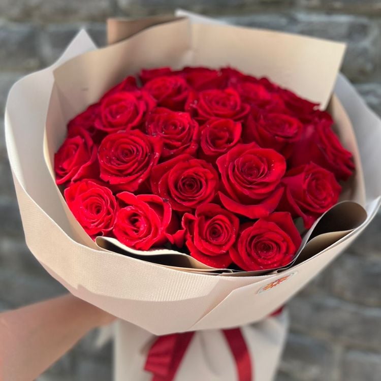 Букет 25 голландских красных роз  - купить в Almaty с доставкой