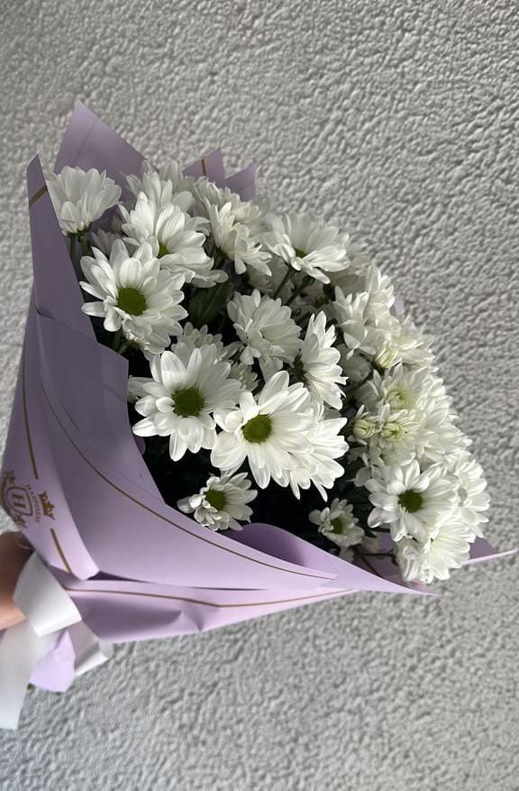 Bouquet of 9 chrysanthemums flowers delivered to Aktau