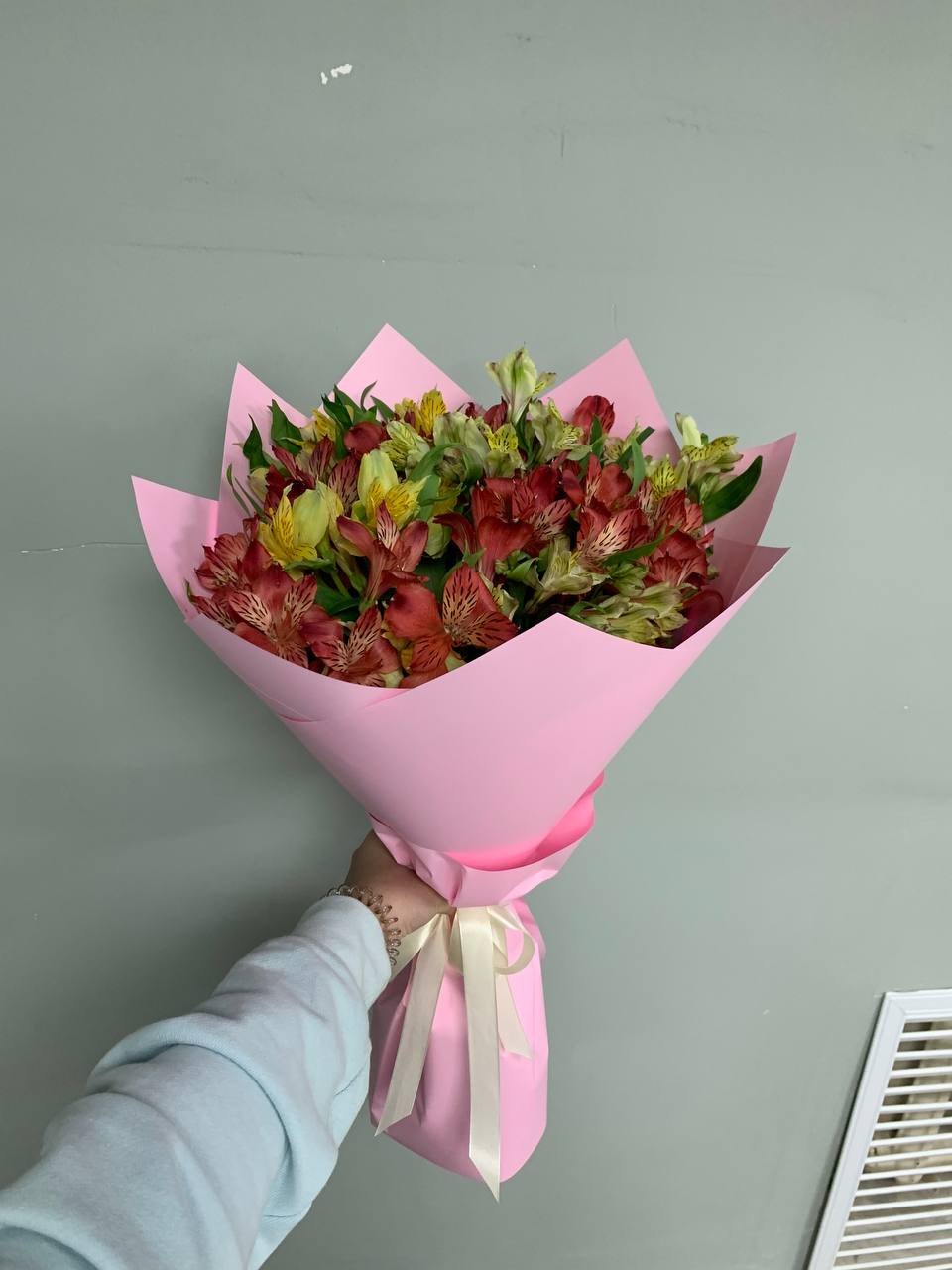 Bouquet of Bouquet of 15 alstroemerias flowers delivered to Astana