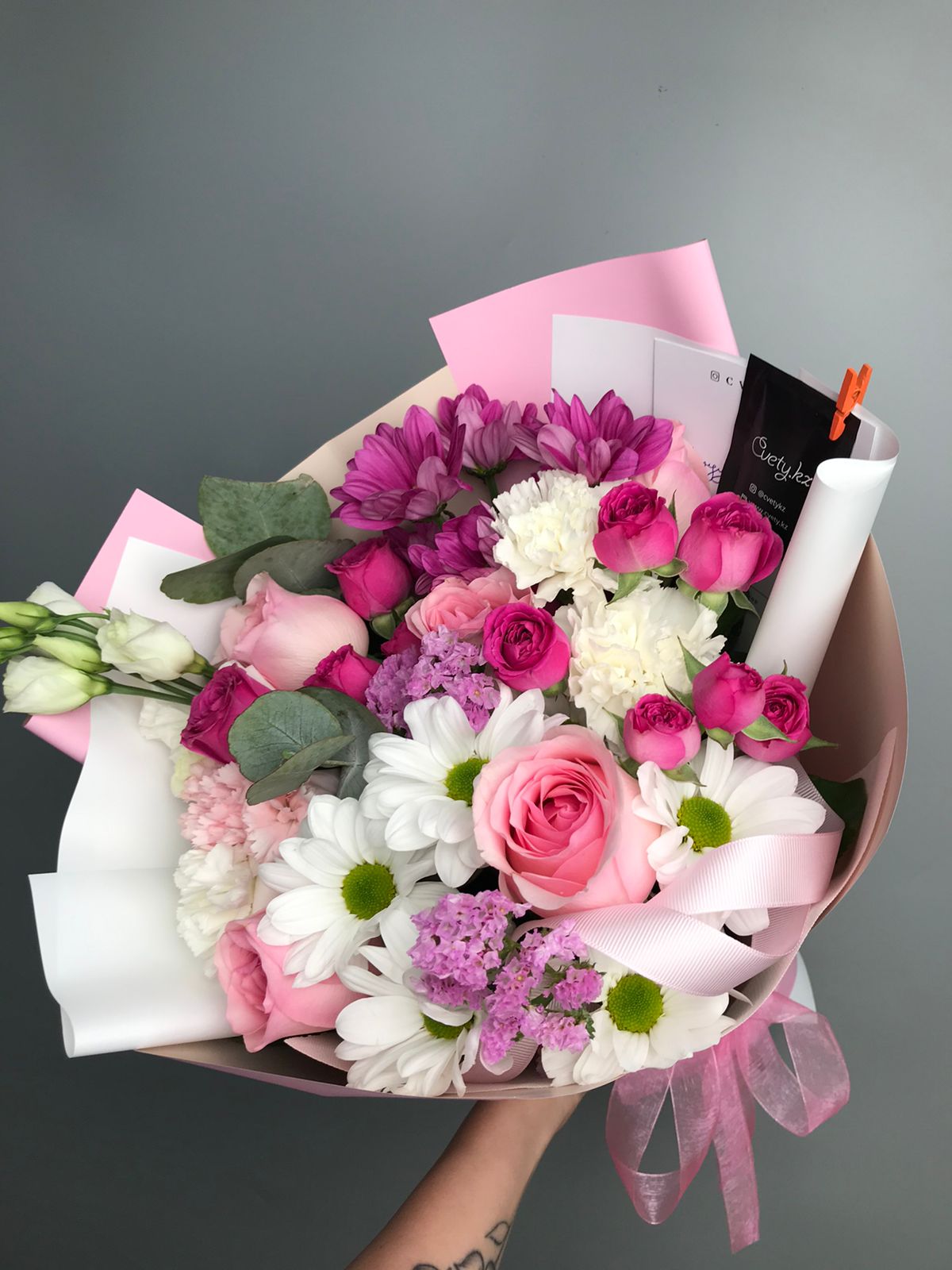 Сборный букет цветов Emily с доставкой по Астане — Cvety.kz