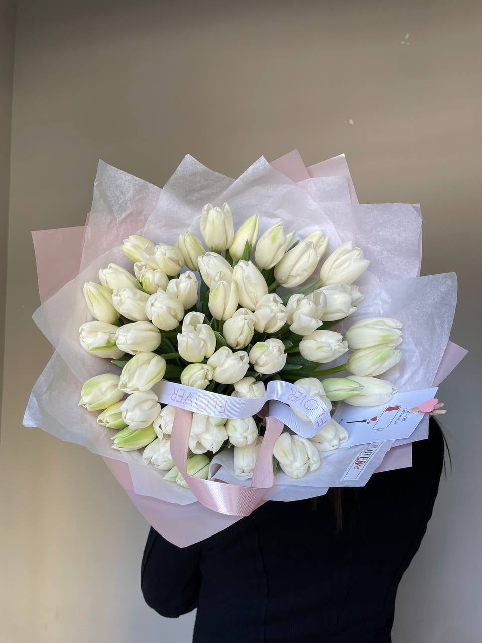 51 белый тюльпан с доставкой по Астане