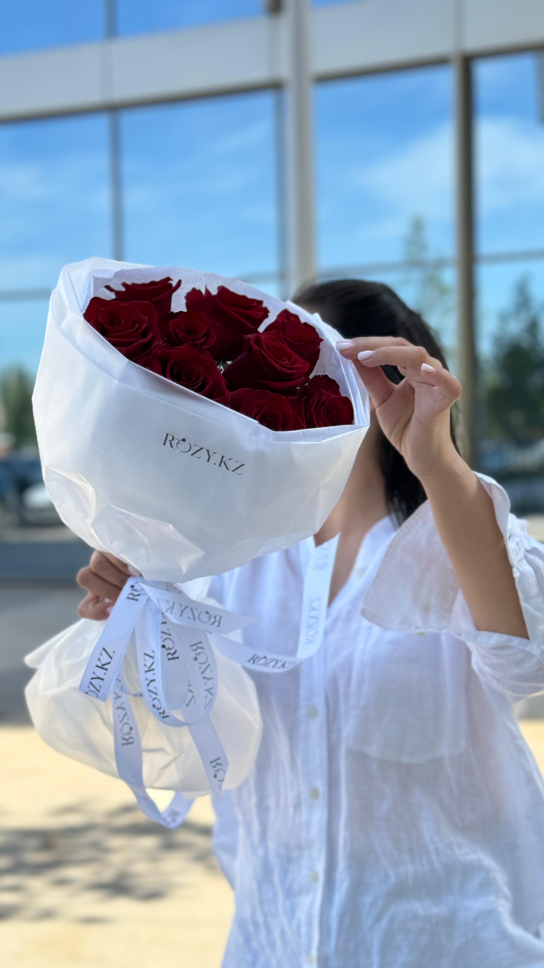 Букет из 9 красных роз
