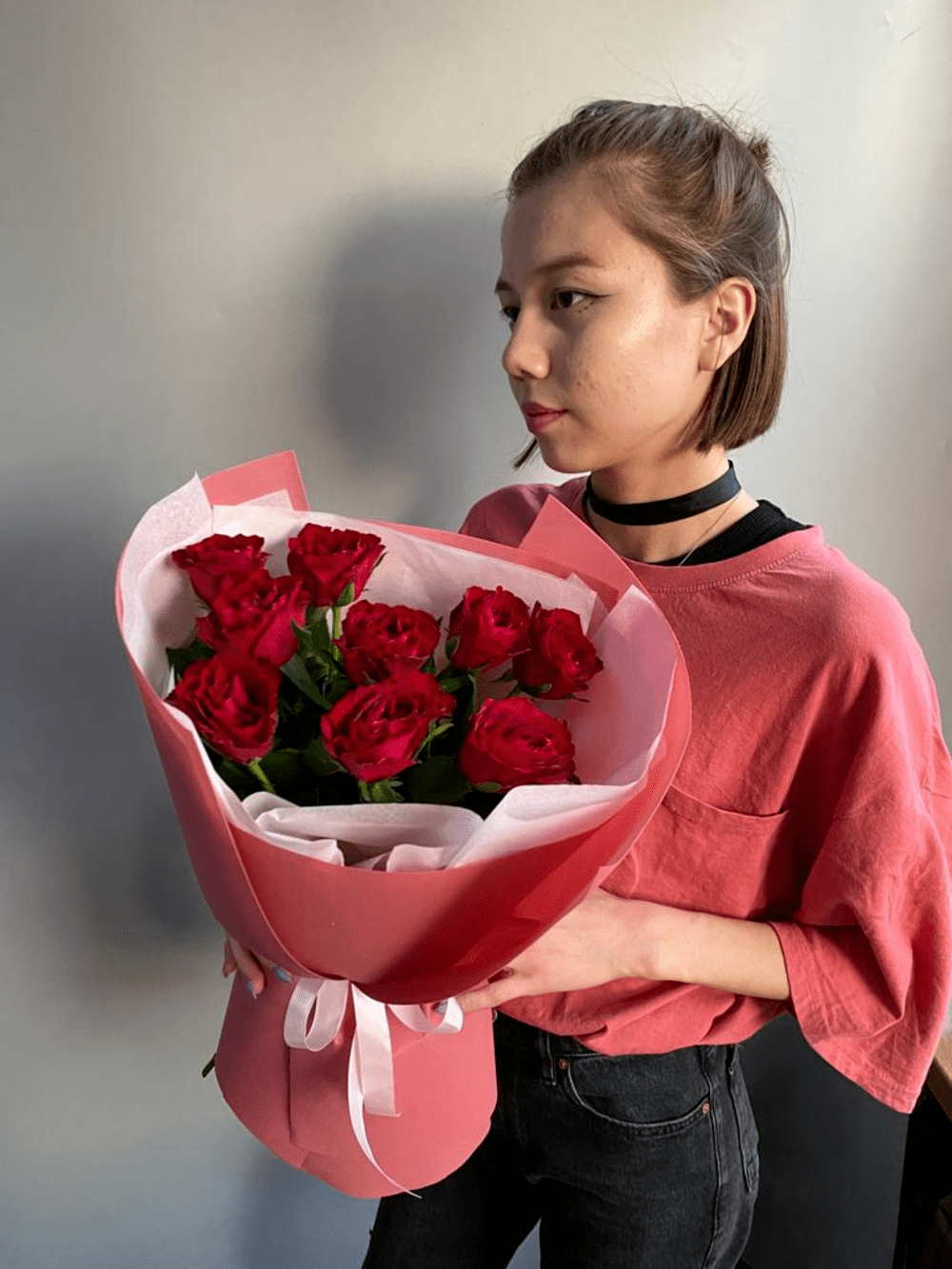 Bouquet of 9 red roses 40-50cm flowers delivered to Astana