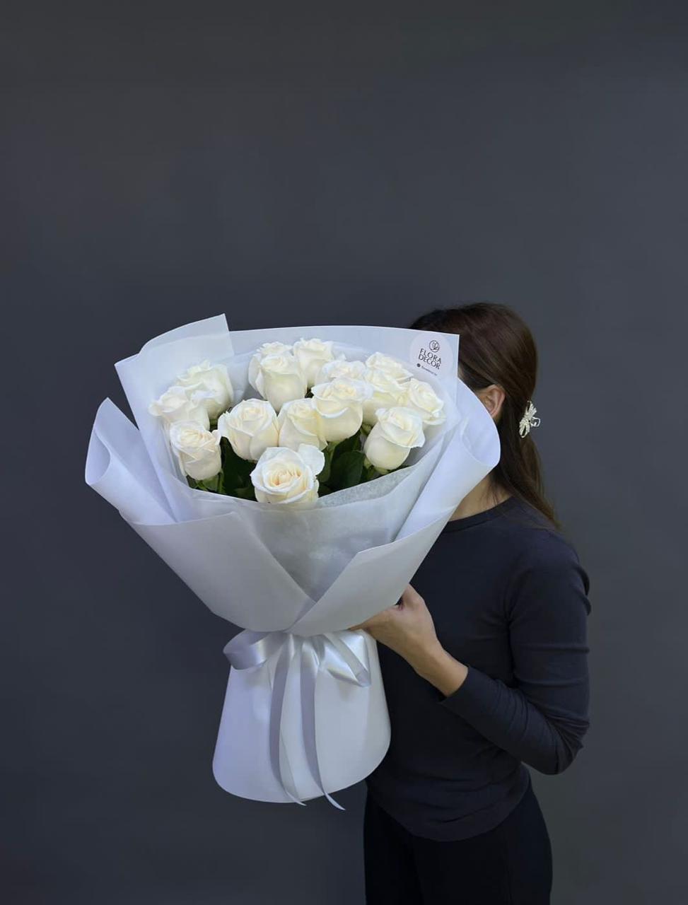 Bouquet of 15 White roses flowers delivered to Astana