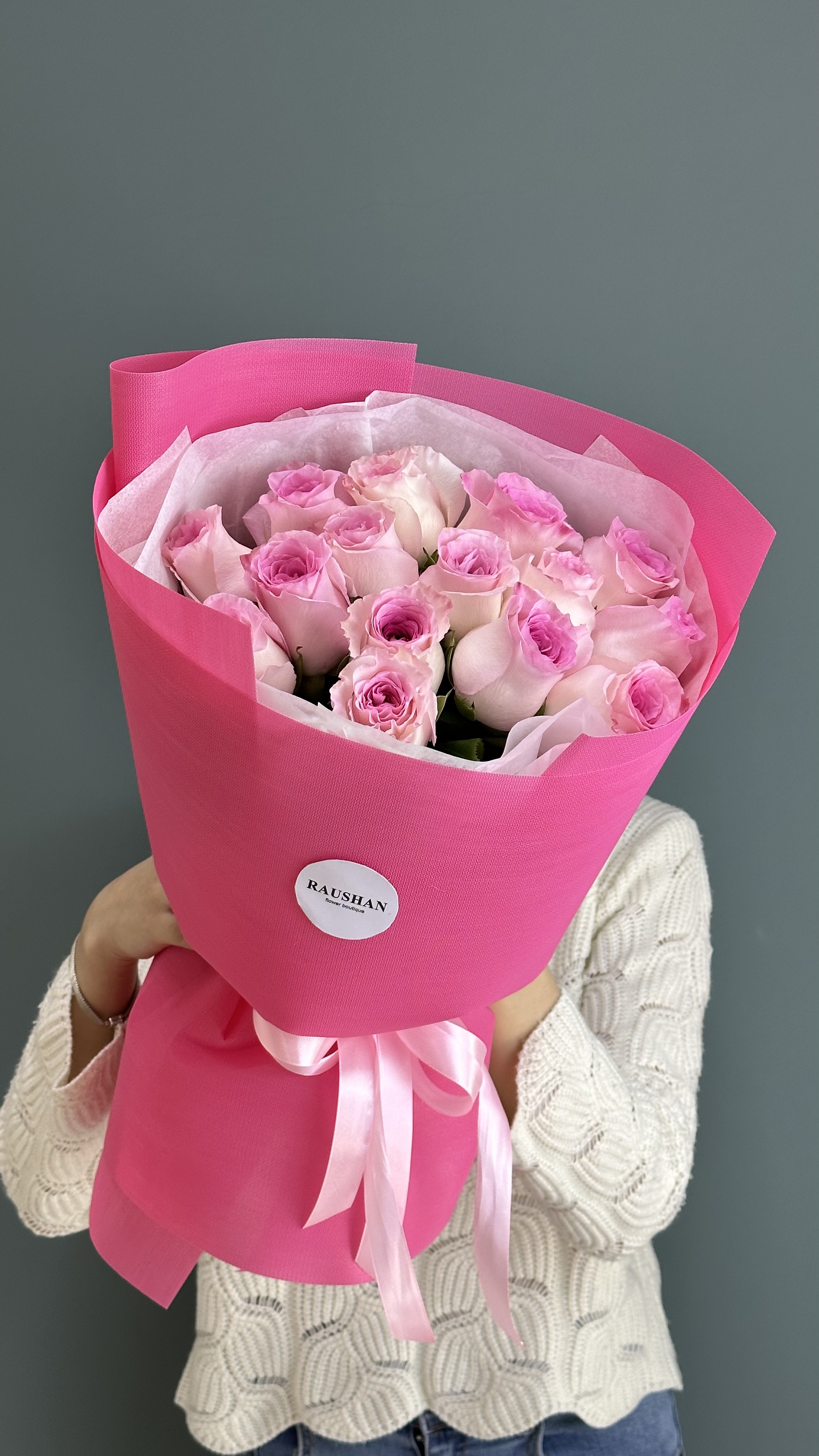 Bouquet of 15 roses flowers delivered to Astana