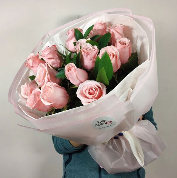 Bouquet of 15 pink roses Ecuador