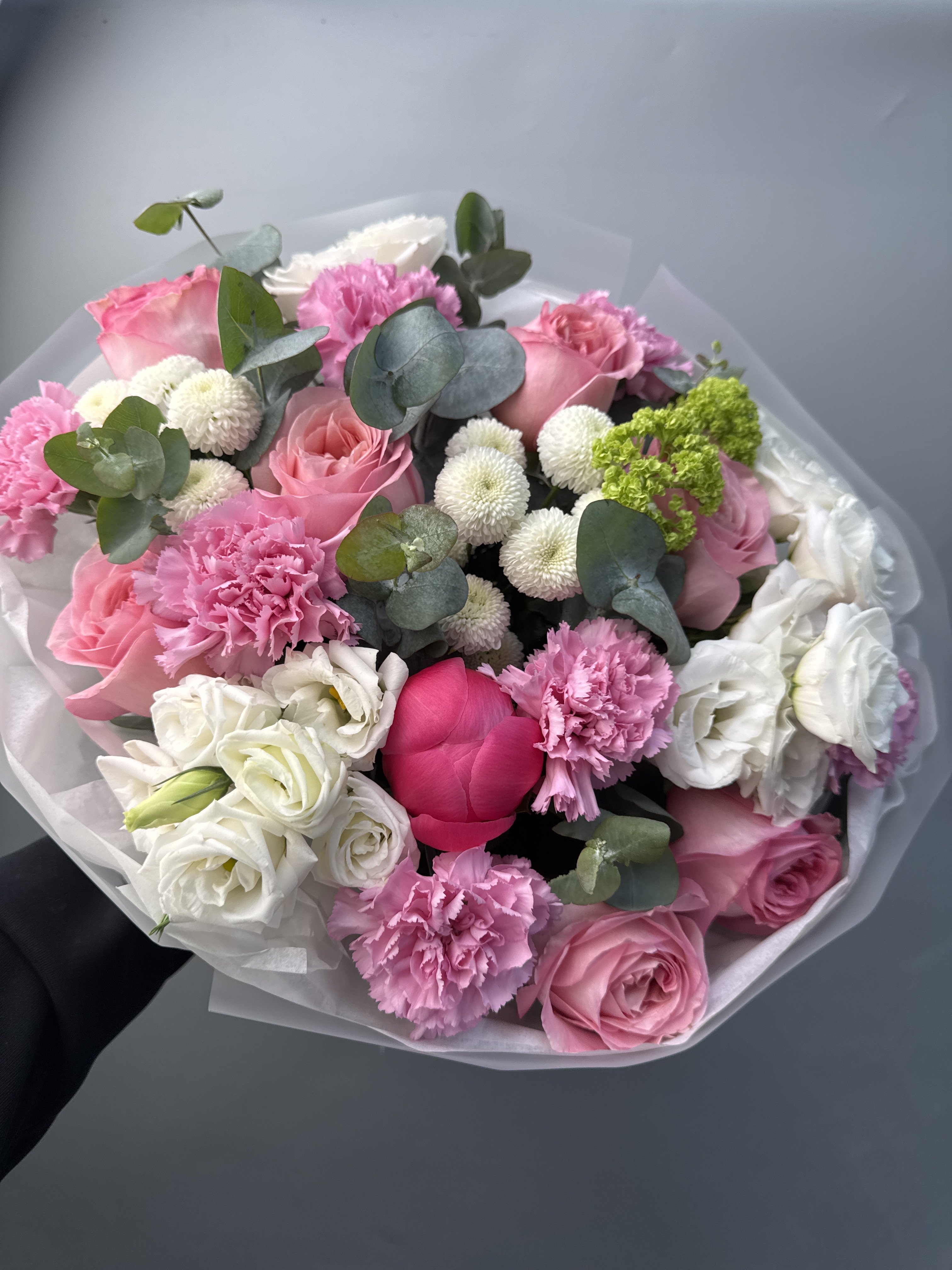 Розовое очарование с эустомой и хризантемами с доставкой по Астане