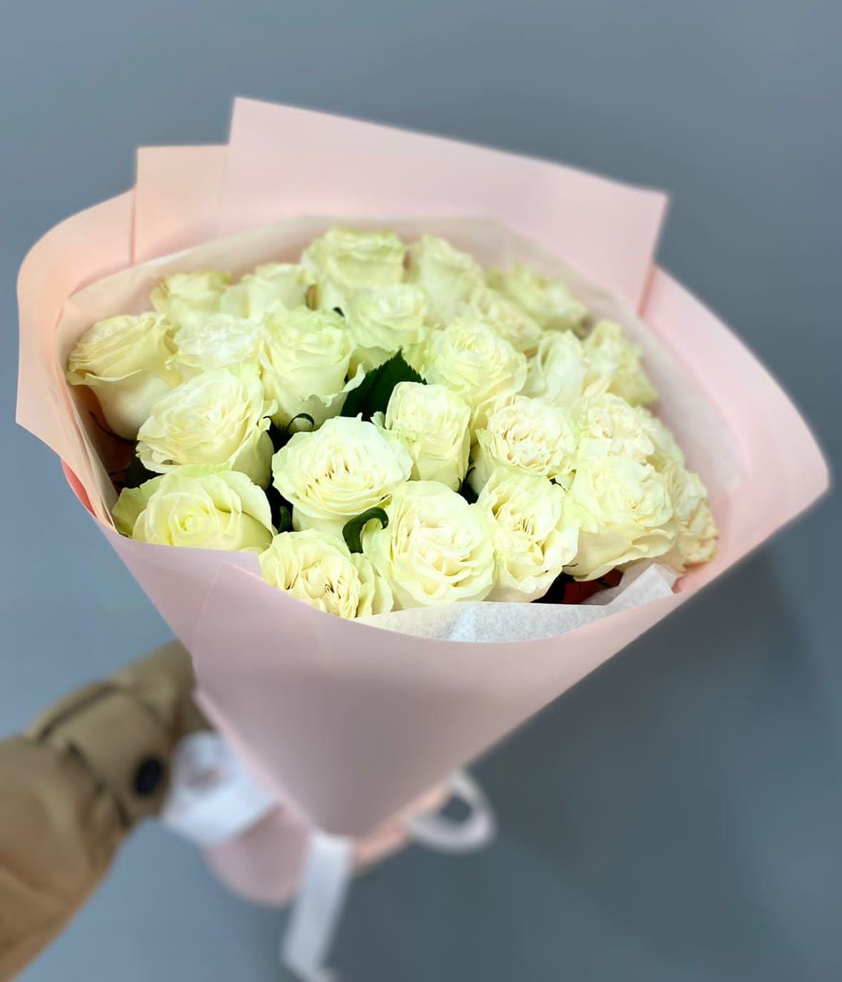 Bouquet of 25 white roses flowers delivered to Aktau