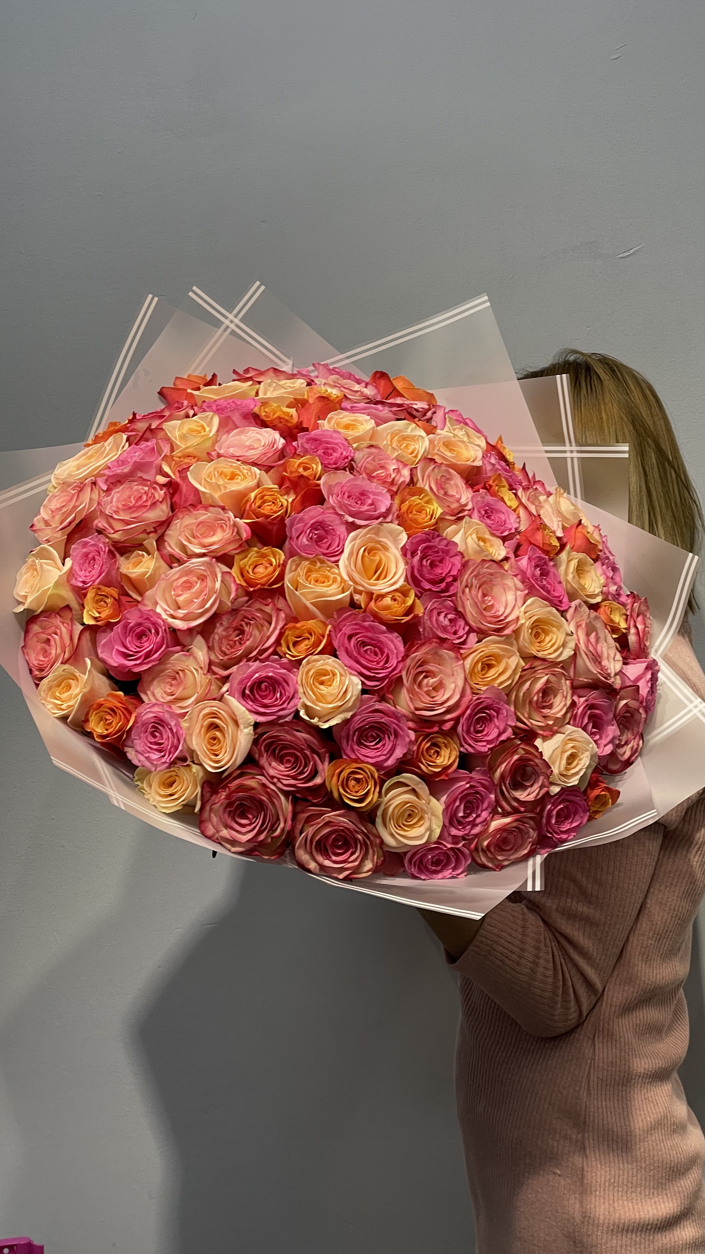 Bouquet of Roses mix 101 flowers delivered to Astana