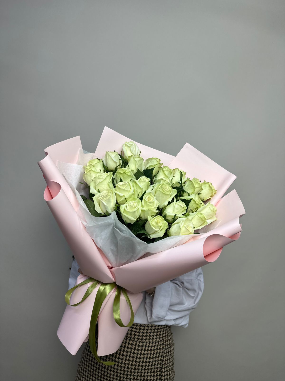 Bouquet of 25 times Grynta flowers delivered to Astana