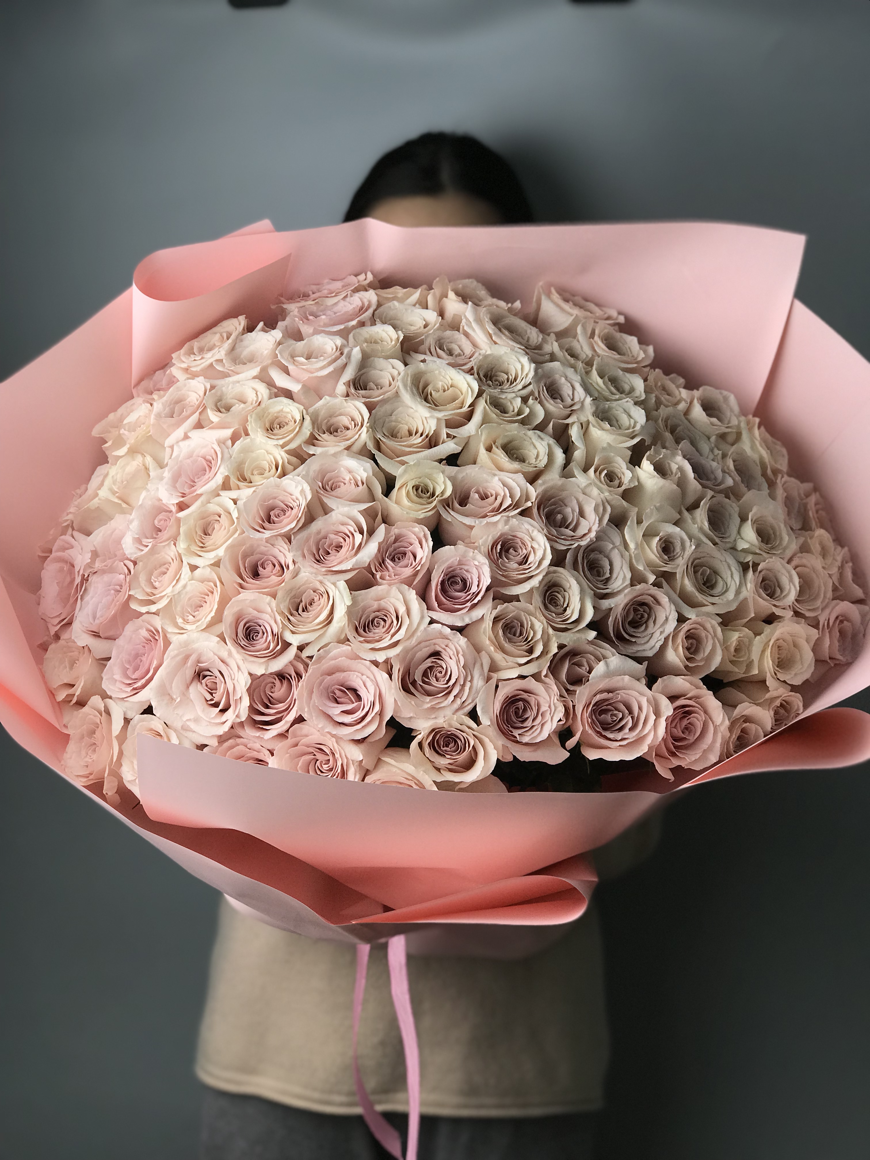 Bouquet of Mono QUICKSAND 101 pcs flowers delivered to Astana