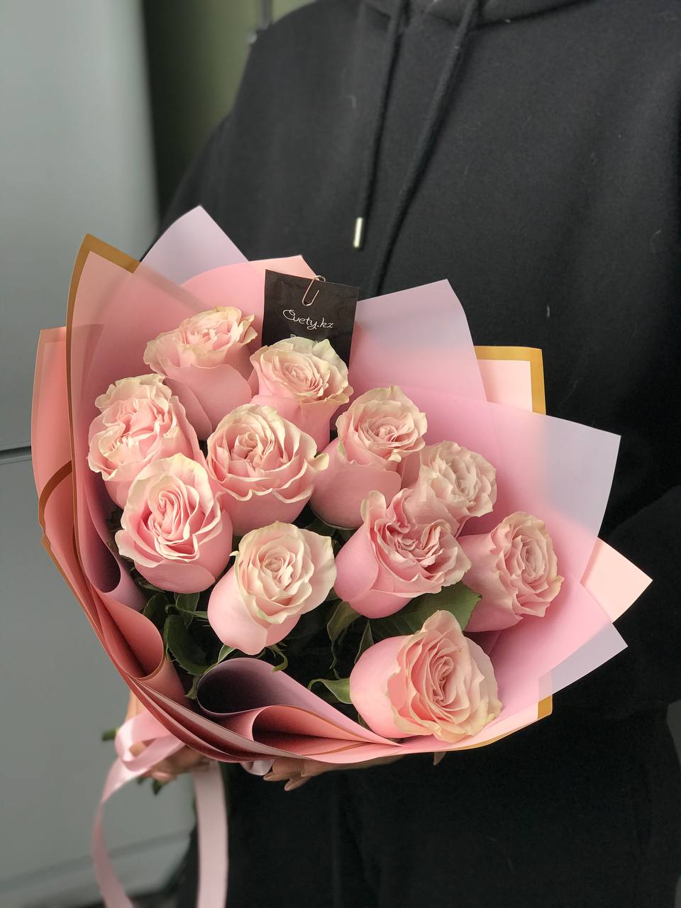 11 роз (оттенок на вкус флориста) с доставкой по Астане