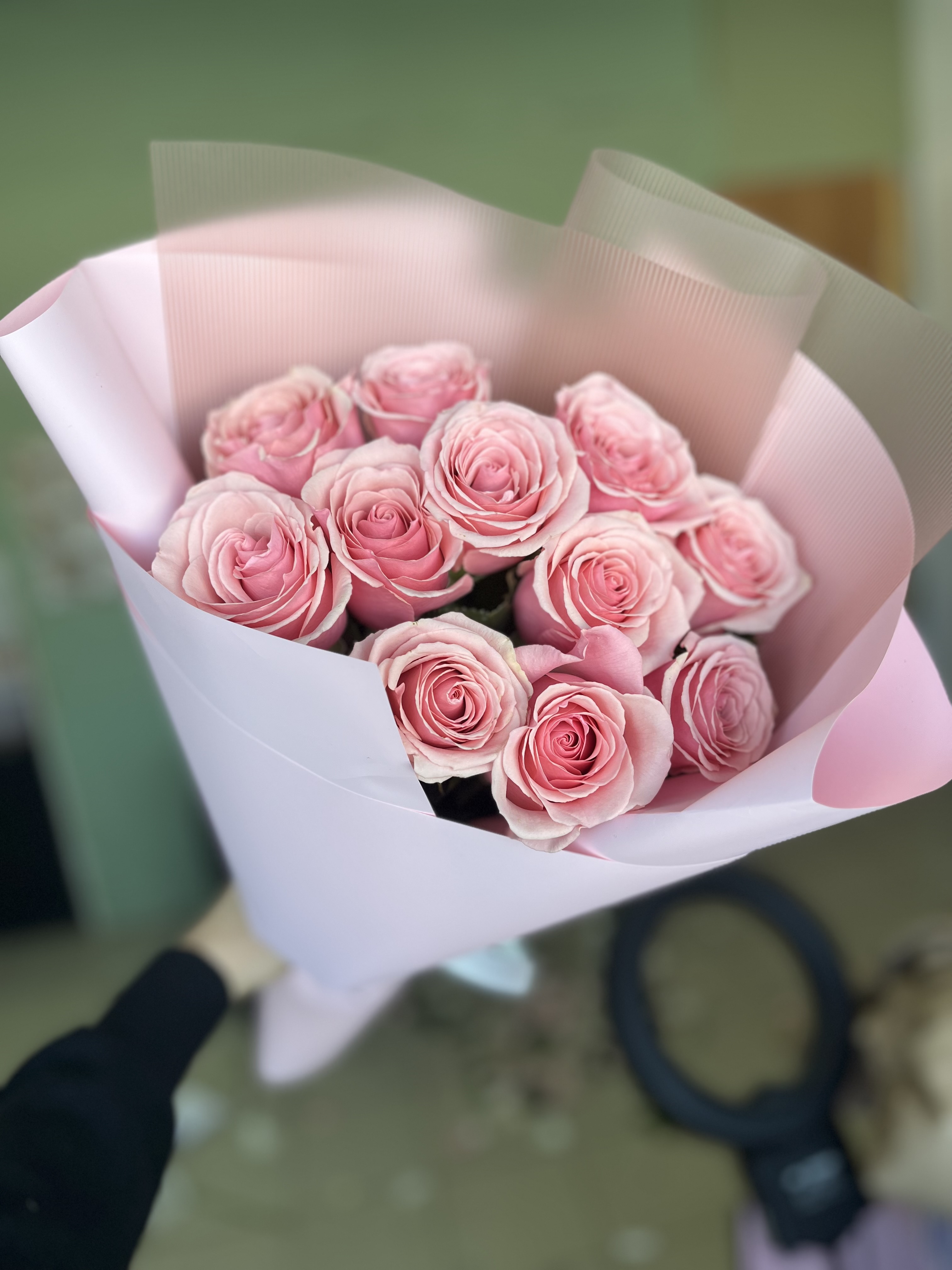 Розовые розы с доставкой по Рудном