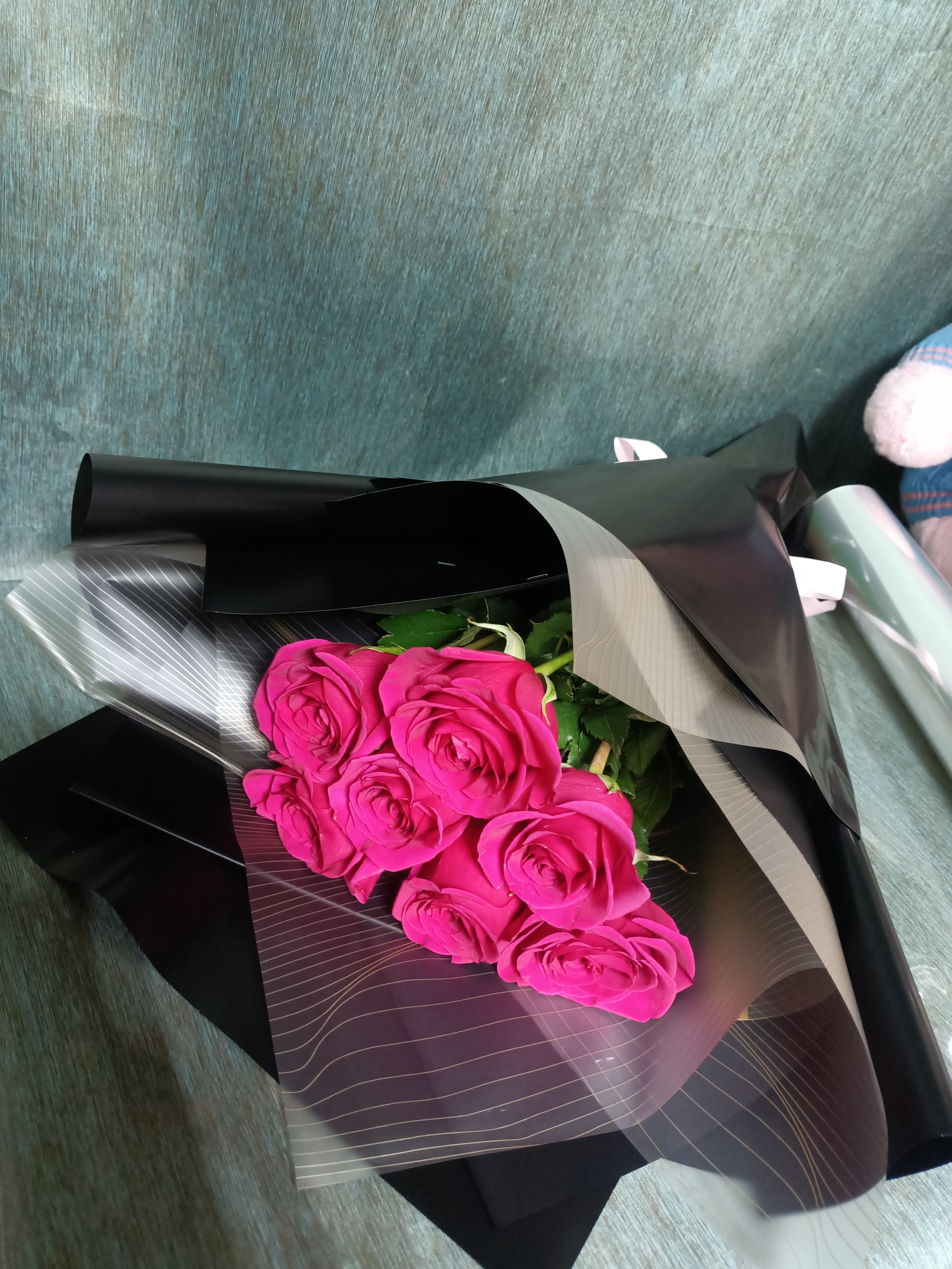Bouquet of Bright bouquet of pink roses flowers delivered to Kostanay.