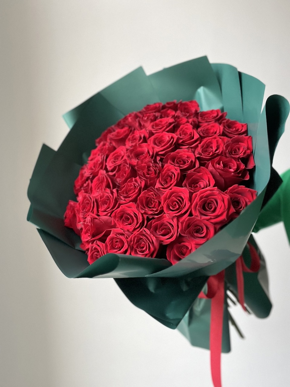 Красные розы 51шт с доставкой по Алматы
