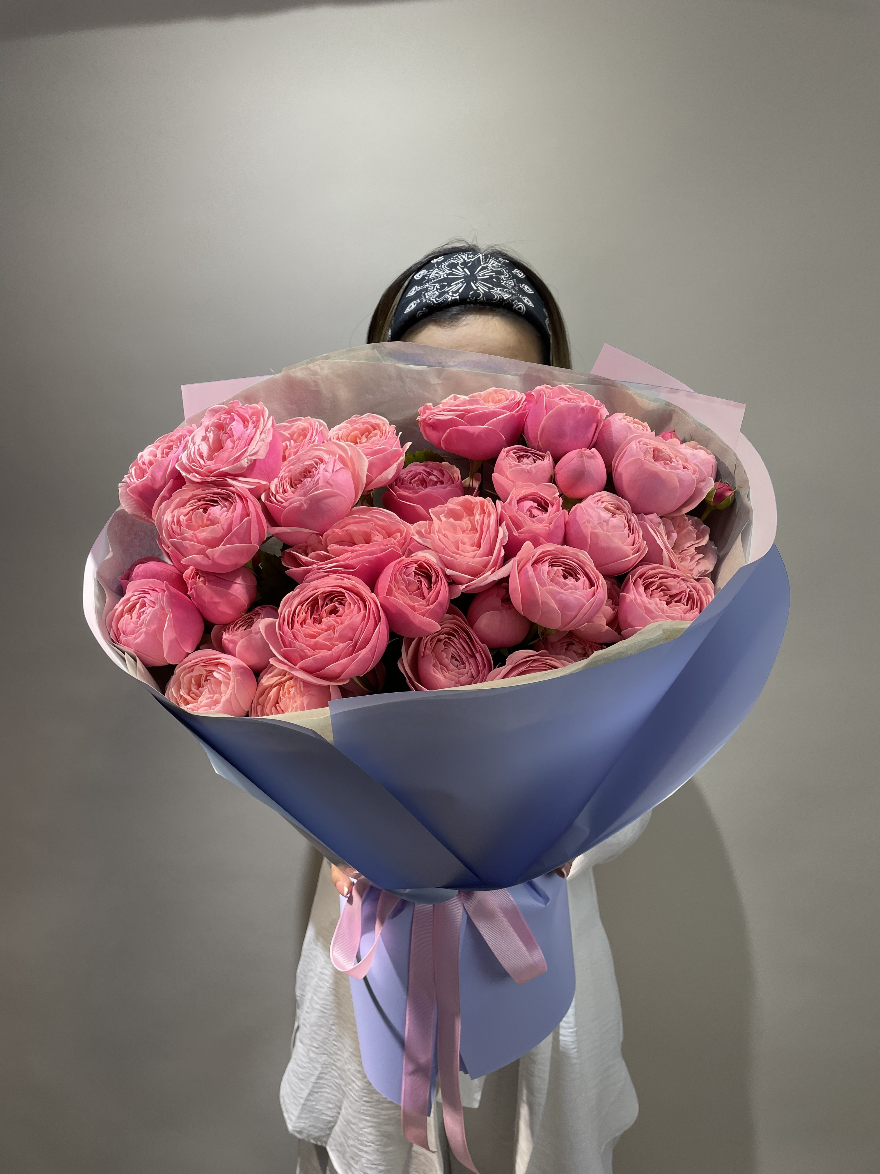 Bouquet of Mono bouquet of spray peony roses. flowers delivered to Astana
