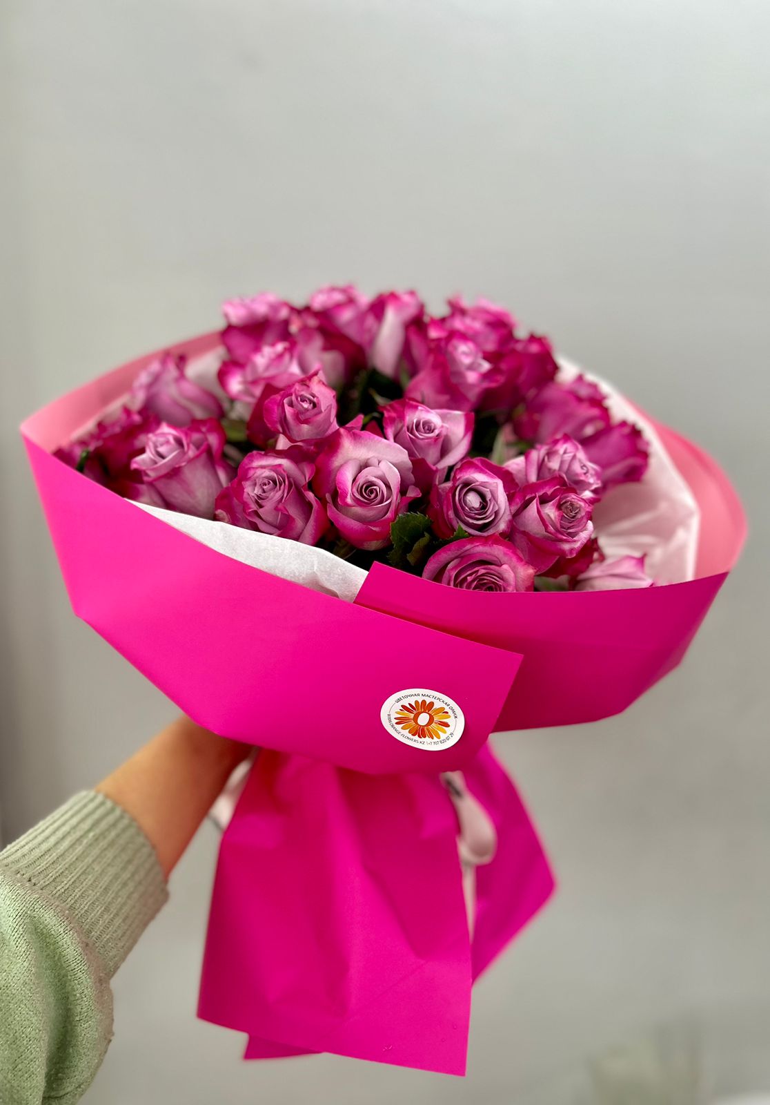 Нежный букет из голландских роз с доставкой по Алматы