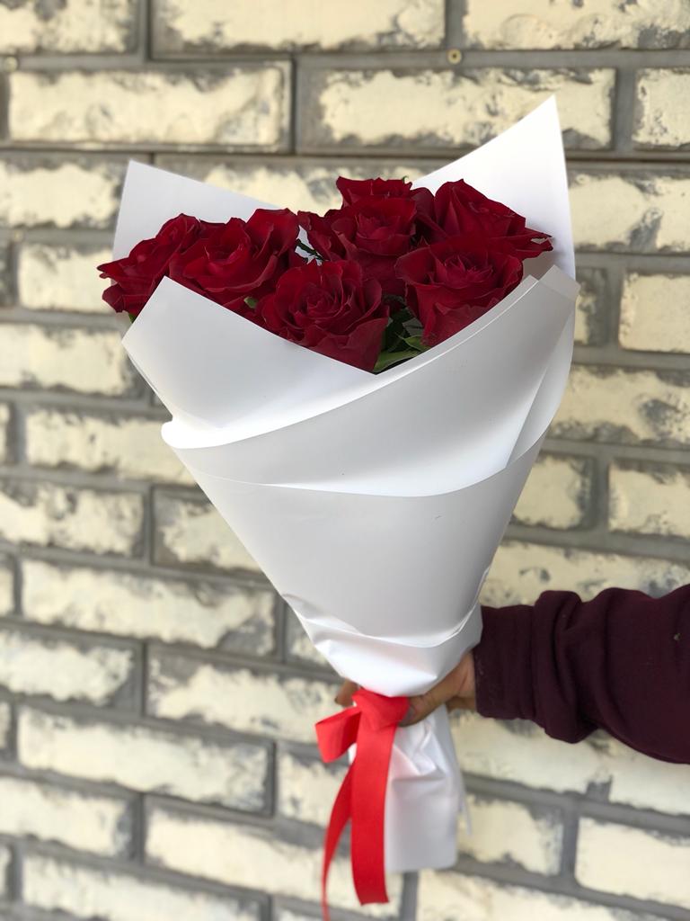 Букет из роз с доставкой по Алматы