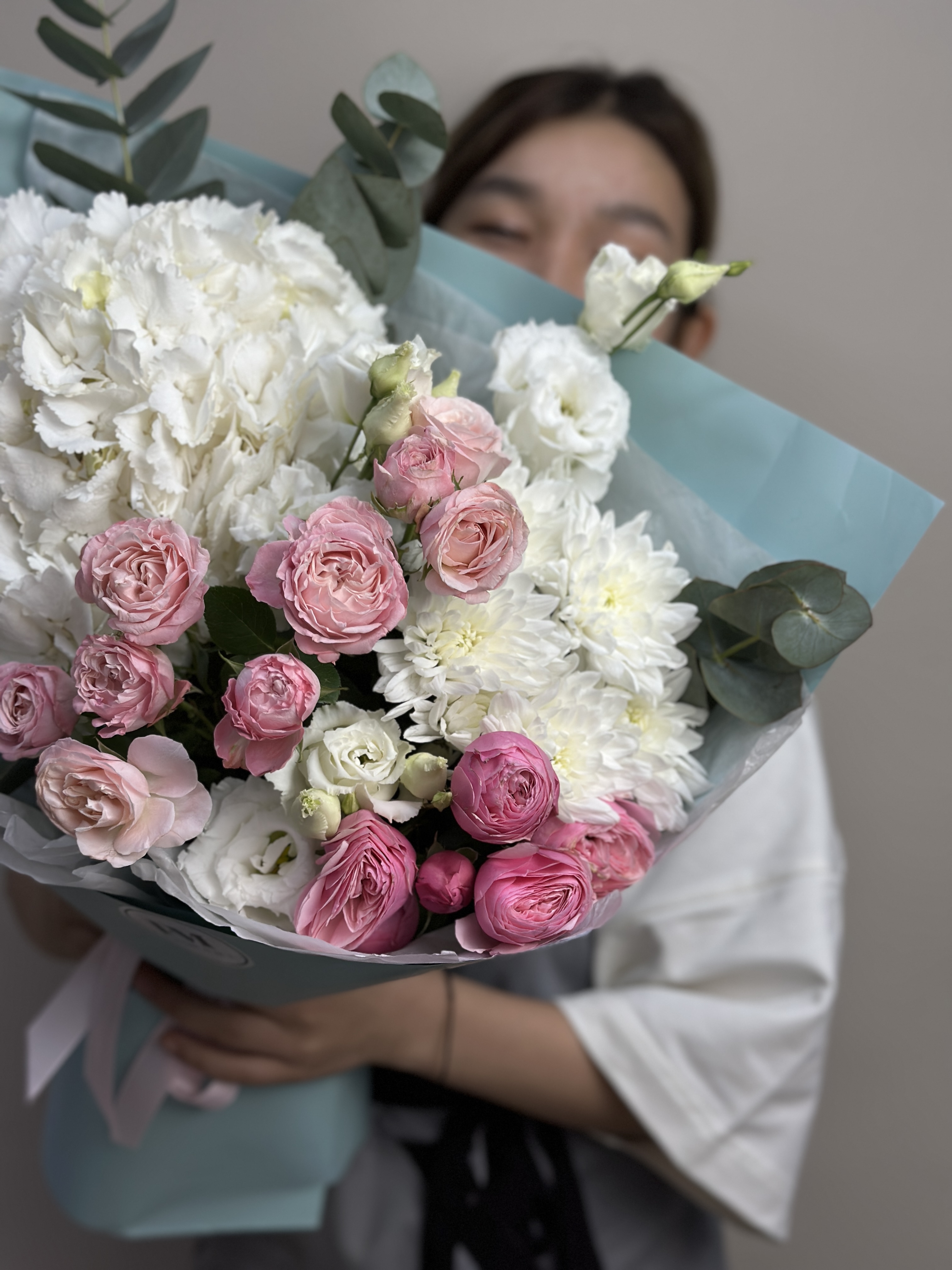 Bouquet of Tiffany flowers delivered to Astana