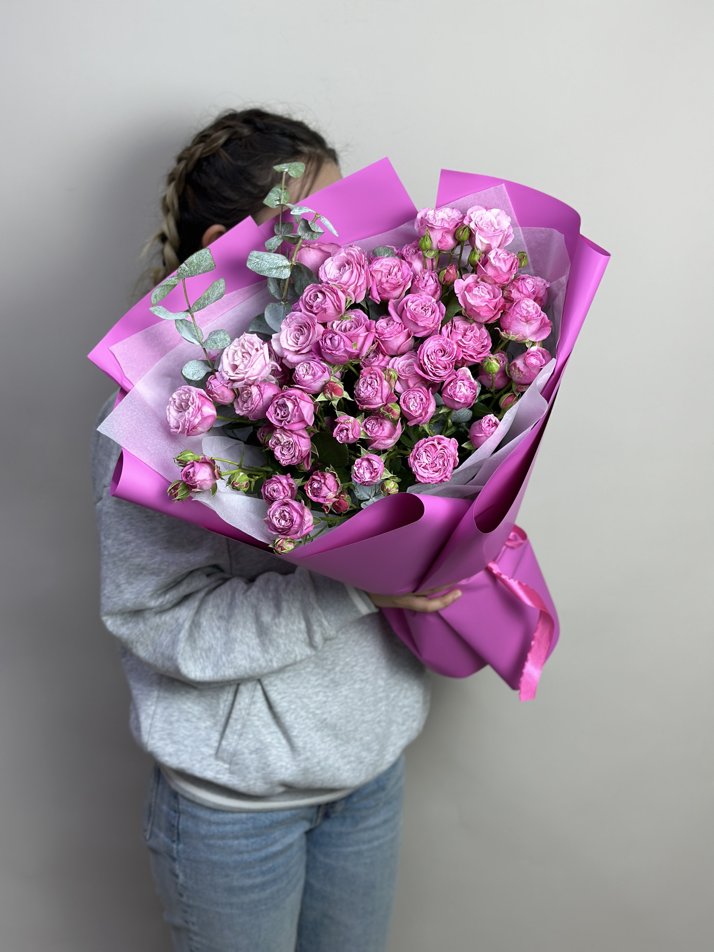 Кустовые розы Леди Бомбастик с доставкой по Астане