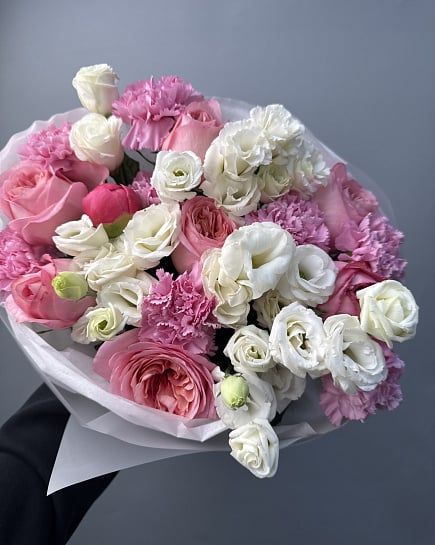 Романтичный микс из пионовидных роз и эустомы с доставкой по Астане