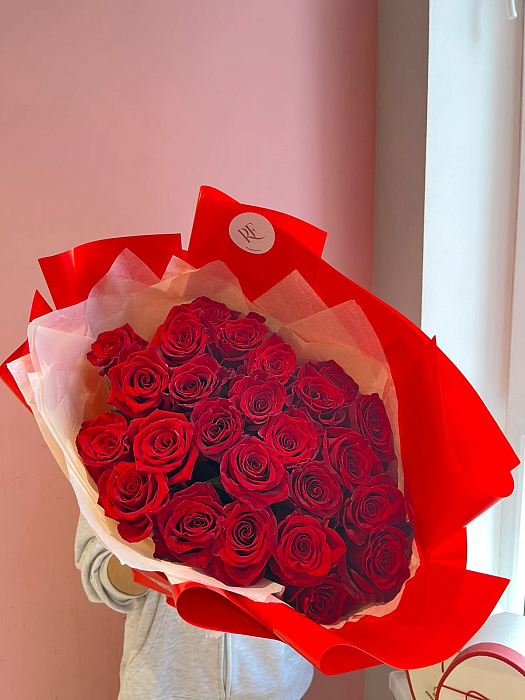 Mono-bouquet of red roses 40 cm