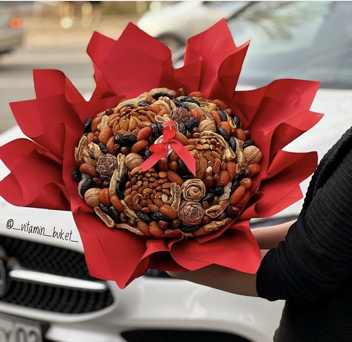 Dried fruit bouquet