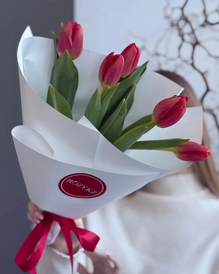 Букет 5 красных тюльпан  с доставкой по Астане