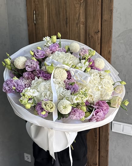 Бело-сиреневая гармония с гортензией with delivery to Astana