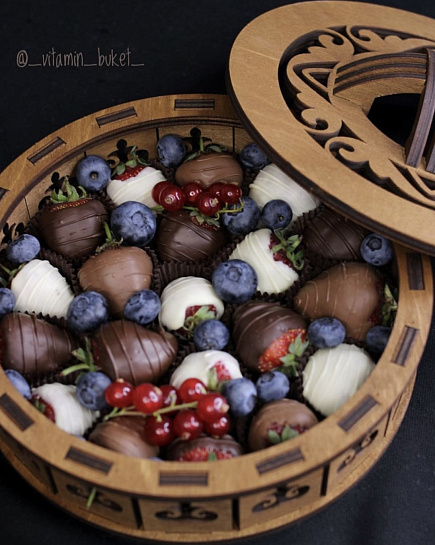 Chocolate covered strawberries in a yurt with delivery to Astana