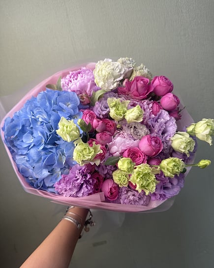 Сиренево-голубая гармония с гортензией with delivery to Astana