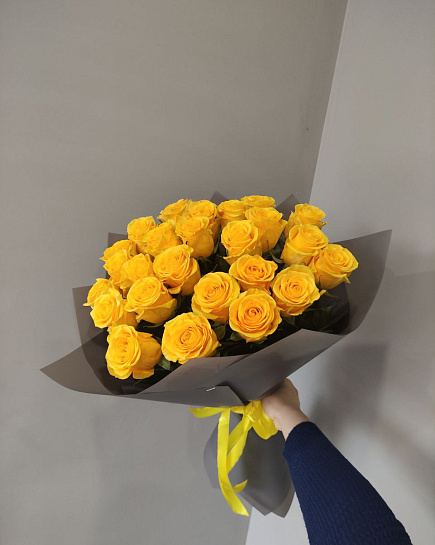 25 roses with delivery to Pavlodar