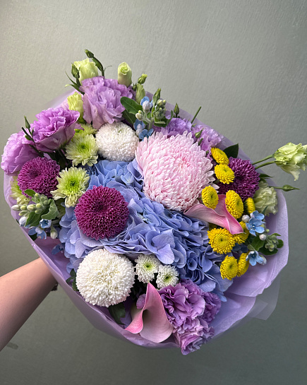 Яркий микс из гортензий и хризантем with delivery to Astana